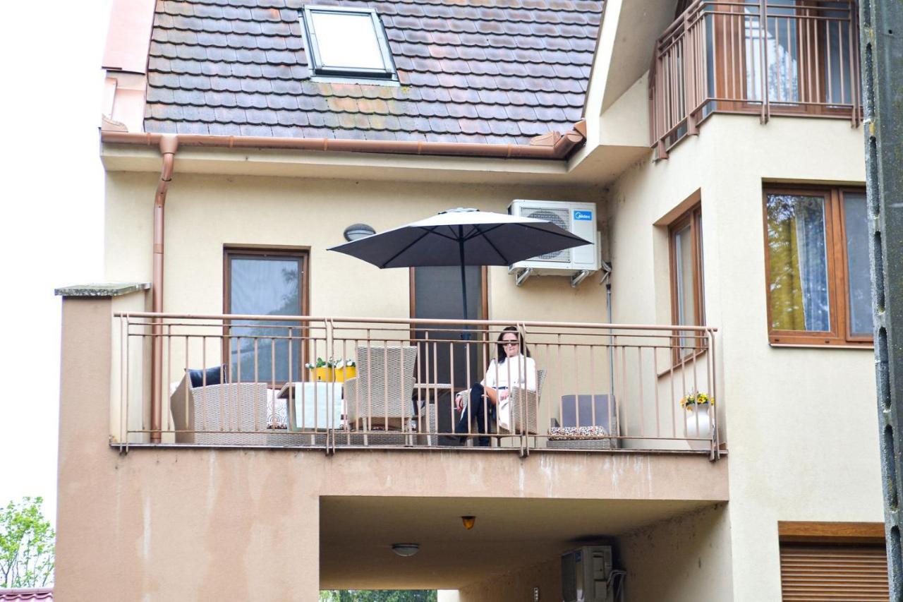 Unicum Apartman Hajduszoboszlo Exterior foto