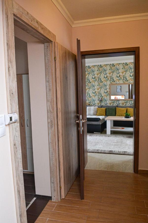 Unicum Apartman Hajduszoboszlo Exterior foto